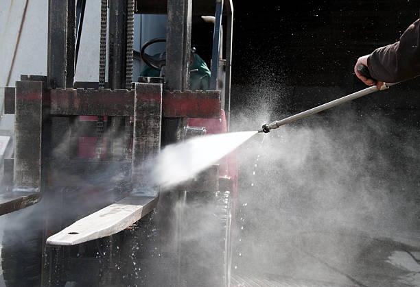 Playground Equipment Cleaning in Hiawatha, KS